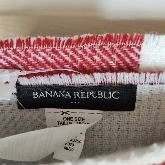 NWT Banana Republic Poncho/Scarf Wrap Buffalo Plaid - Picture 6 of 8
